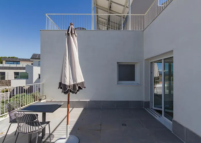 SENIOR LIVING - Villas Harmonices Mirasierra